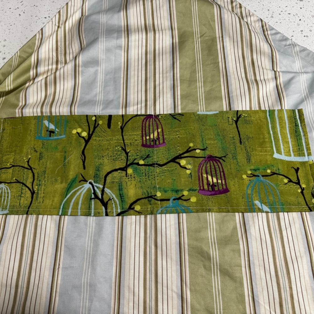Hand Crafted Apron - Picture 5 of 9